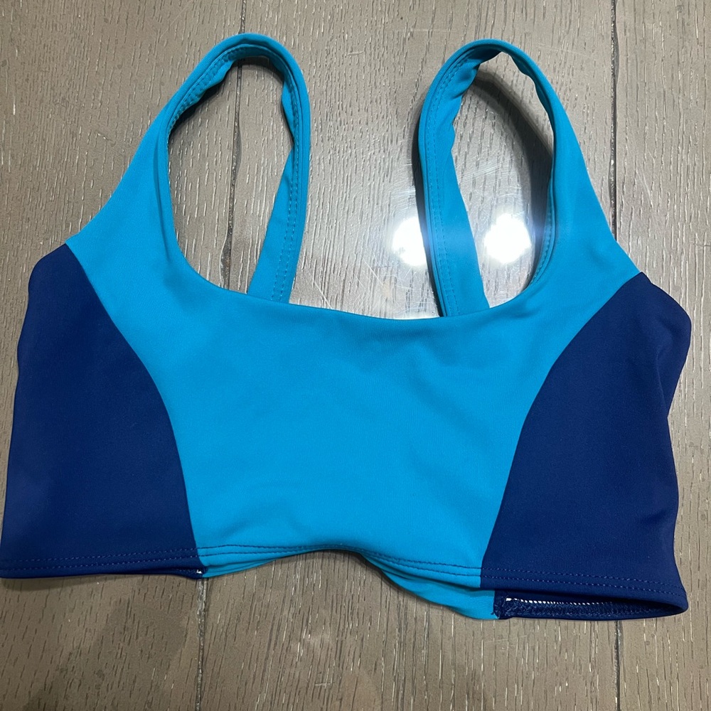 Tiger Friday June Crop Top- EUC💙🩵
